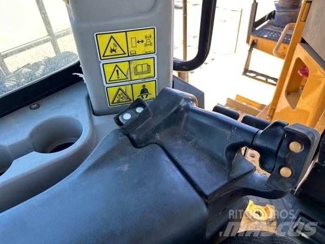 CAT D10T2 Buldožerji goseničarji