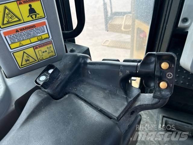 CAT D10T2 Buldožerji goseničarji