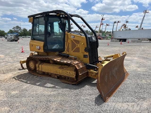 CAT D3 Buldožerji goseničarji