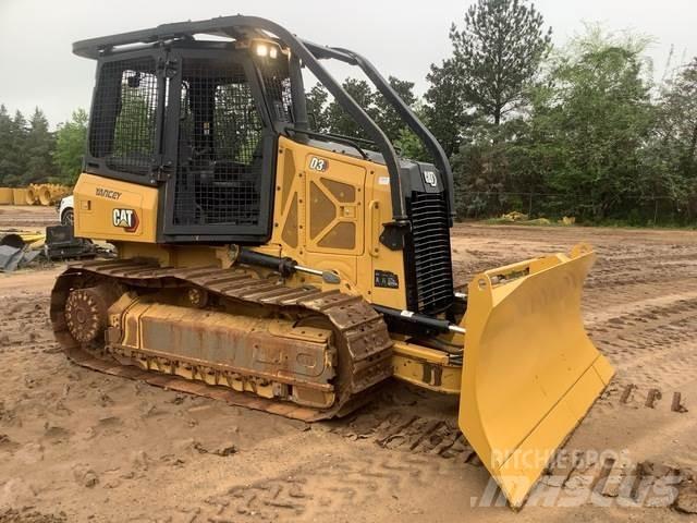 CAT D3 Buldožerji goseničarji