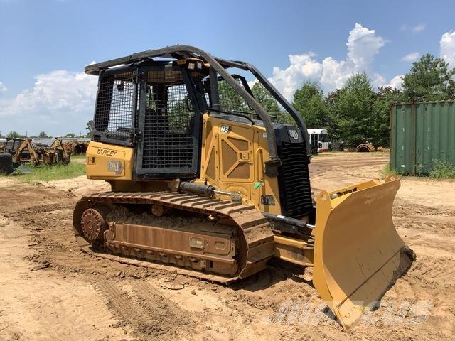 CAT D3 Buldožerji goseničarji
