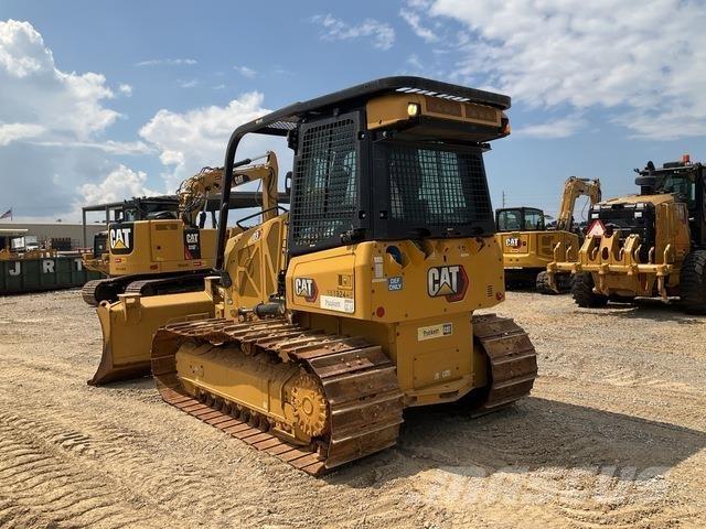 CAT D3 Buldožerji goseničarji