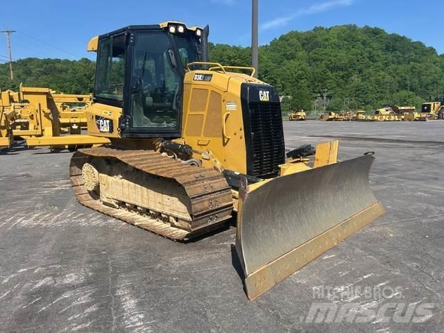 CAT D3K2 LGP Buldožerji goseničarji