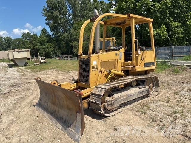 CAT D4C Buldožerji goseničarji