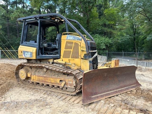 CAT D4K2 XL Buldožerji goseničarji