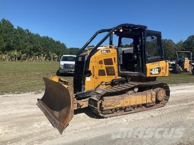 CAT D4K2 XL Buldožerji goseničarji