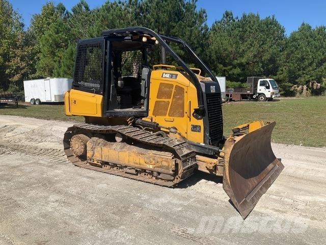 CAT D4K2 XL Buldožerji goseničarji