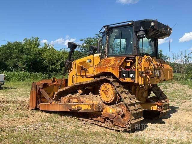 CAT D5 Buldožerji goseničarji