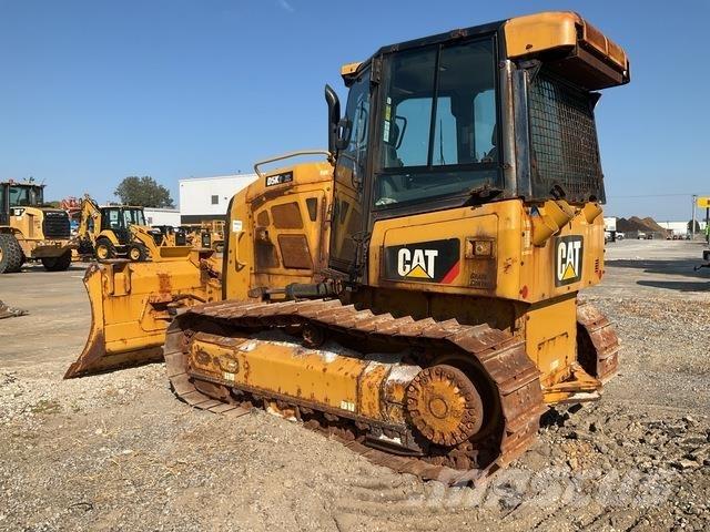 CAT D5K2 XL Buldožerji goseničarji