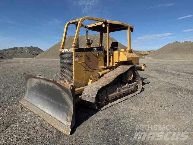 CAT D5M XL Buldožerji goseničarji