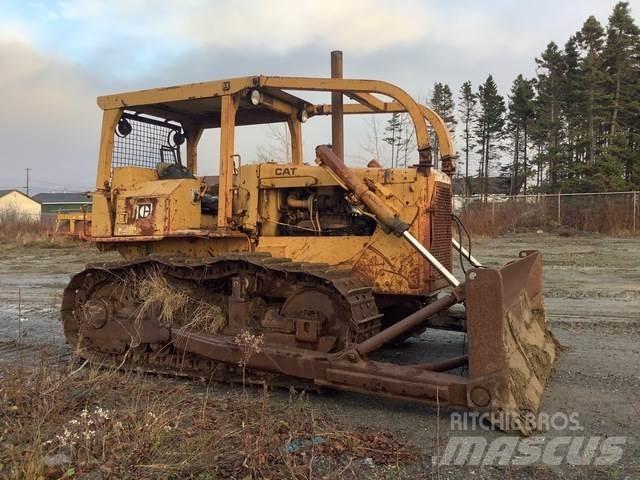 CAT D6D Buldožerji goseničarji