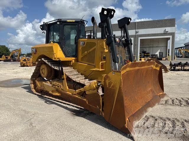 CAT D7 Buldožerji goseničarji