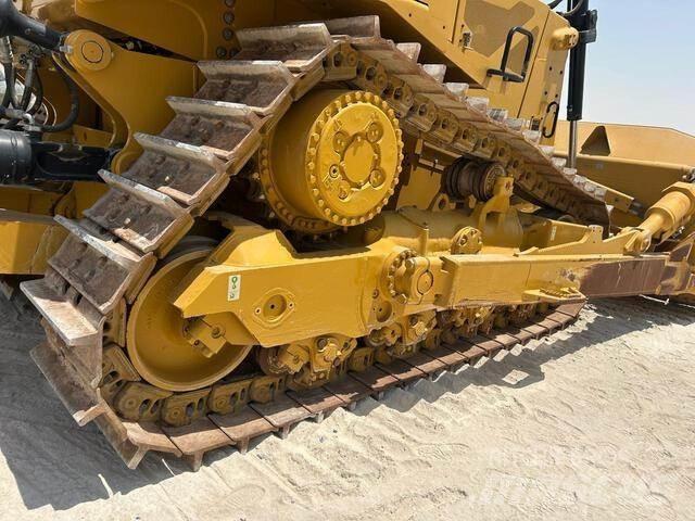 CAT D8 Buldožerji goseničarji