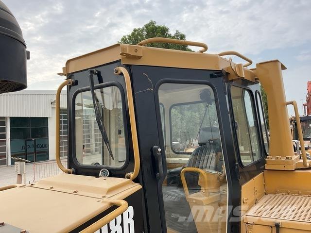 CAT D8R Buldožerji goseničarji