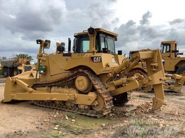CAT D8T Buldožerji goseničarji
