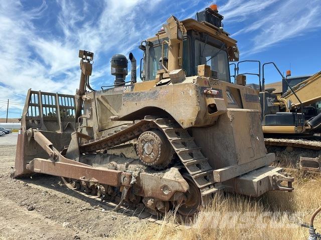 CAT D8T Buldožerji goseničarji
