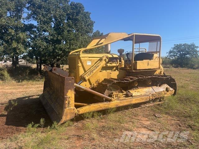CAT D9G Buldožerji goseničarji