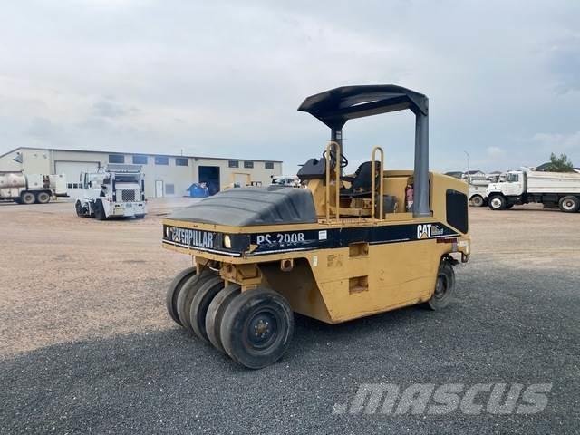 CAT PS-200B Kolesni valjarji s pnevmatikami