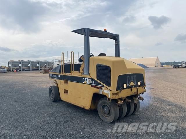 CAT PS-200B Kolesni valjarji s pnevmatikami