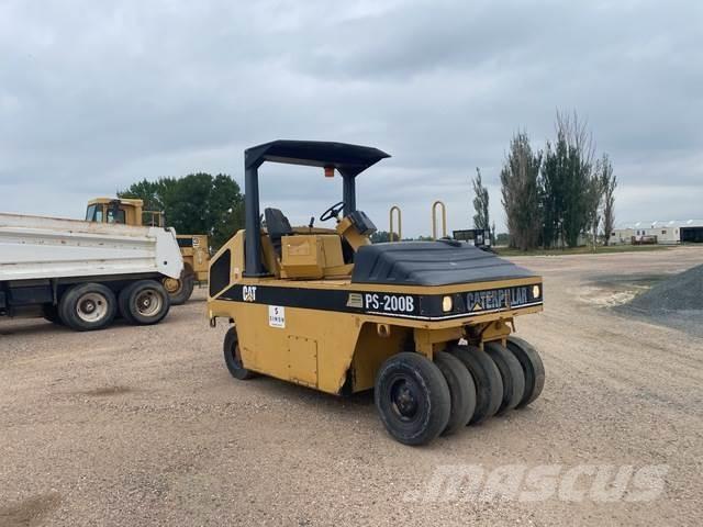 CAT PS200B Kolesni valjarji s pnevmatikami