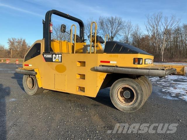 CAT PS360C Kolesni valjarji s pnevmatikami