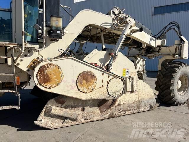 CAT RM500 Kompaktorji tal
