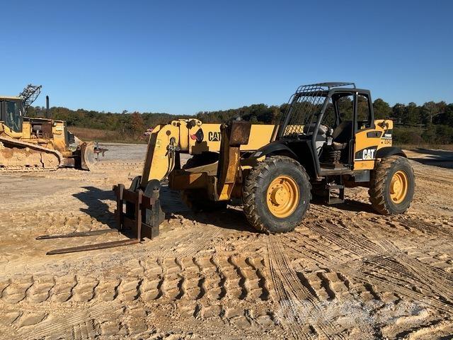 CAT TH460B Teleskopski viličarji