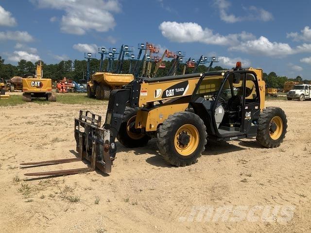 CAT TL642D Teleskopski viličarji