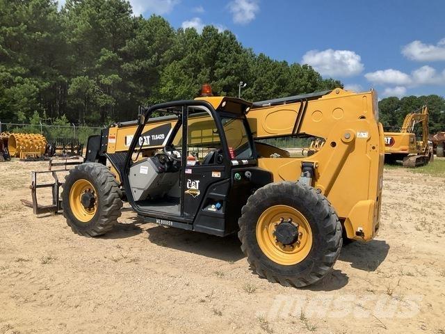 CAT TL642D Teleskopski viličarji