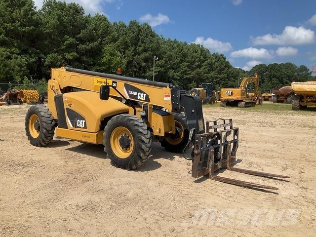 CAT TL642D Teleskopski viličarji