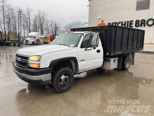 Chevrolet 3500 Tovornjaki s kesonom/platojem