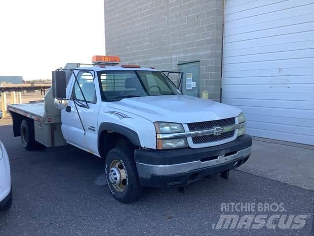 Chevrolet 3500 Tovornjaki s kesonom/platojem