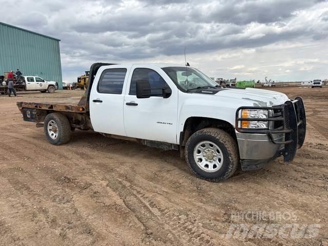 Chevrolet 3500 Tovornjaki s kesonom/platojem