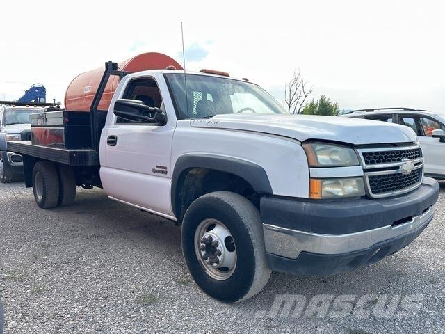 Chevrolet 3500 Tovornjaki s kesonom/platojem