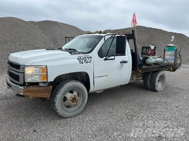 Chevrolet 3500 Tovornjaki s kesonom/platojem