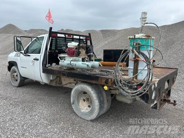 Chevrolet 3500 Tovornjaki s kesonom/platojem