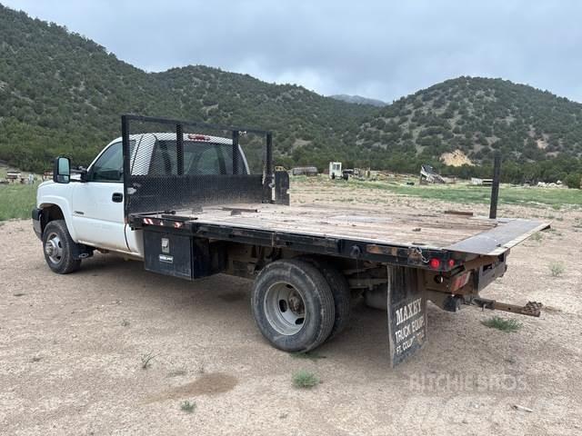 Chevrolet 3500 Tovornjaki s kesonom/platojem