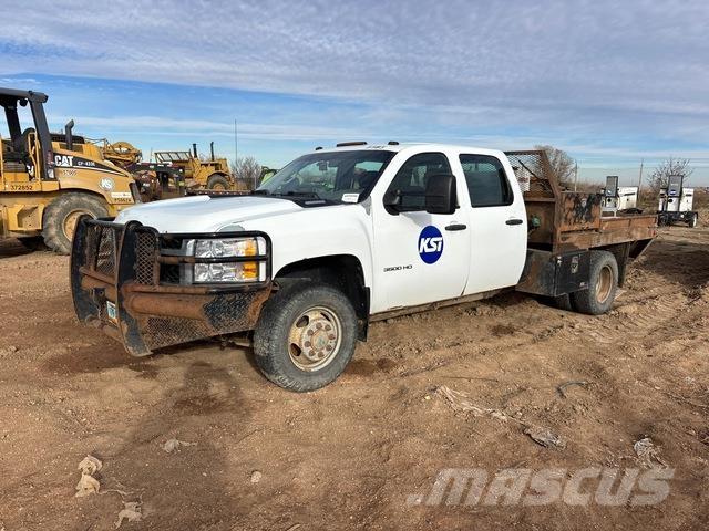 Chevrolet 3500 Tovornjaki s kesonom/platojem