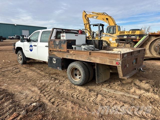 Chevrolet 3500 Tovornjaki s kesonom/platojem