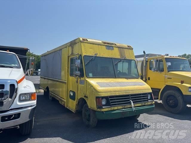 Chevrolet P30 Zabojni kombi