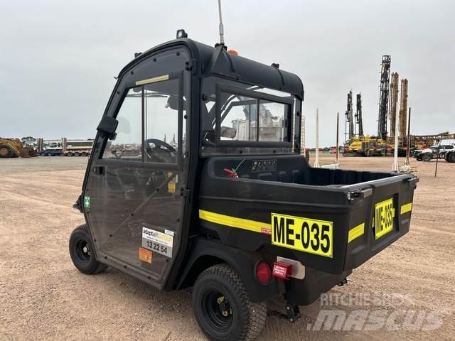 Cushman 800E Drugo