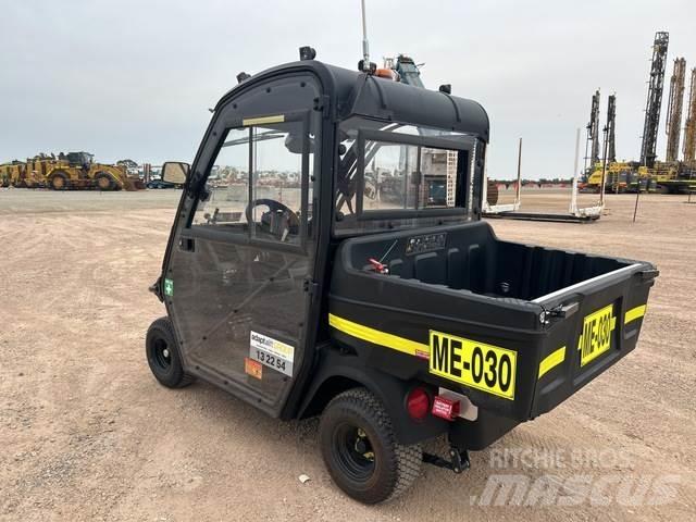 Cushman 800E Drugo