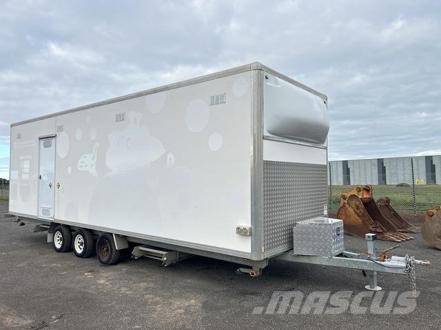  Custom Built Jeklene gradbene konstrukcije