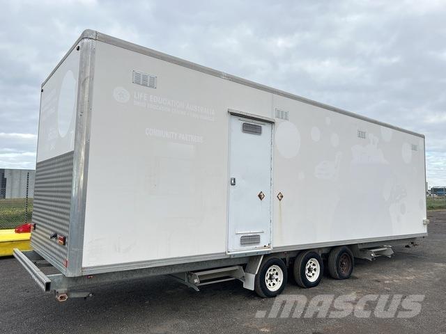  Custom Built Jeklene gradbene konstrukcije