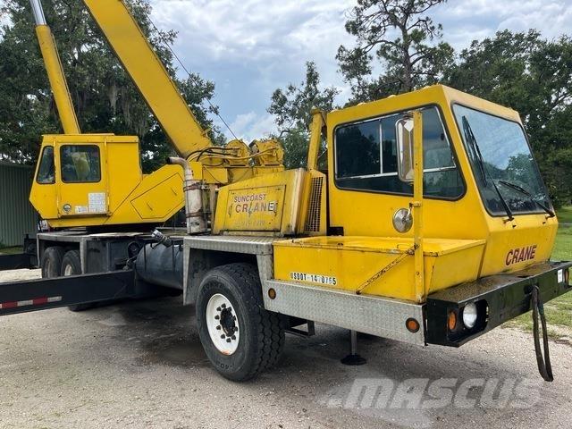 Daewoo DTC-35 Dvigala na gosenicah