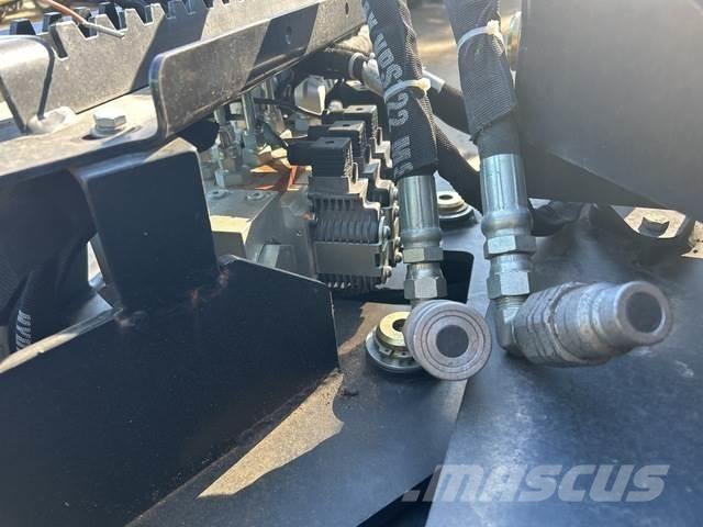  Davids V-Loc Skid steer mini nakladalci