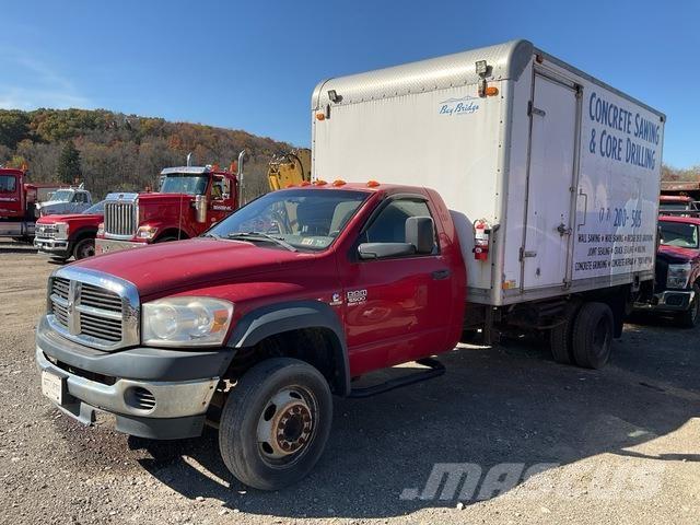 Dodge 5500 Tovornjaki zabojniki