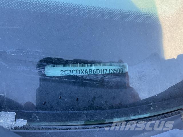 Dodge Charger Avtomobili