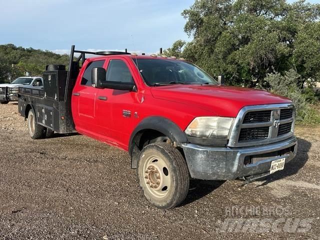 Dodge Ram 5500 Tovornjaki s kesonom/platojem