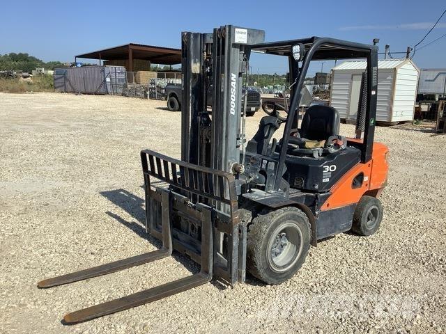 Doosan D30S-7 Viličarji - drugo